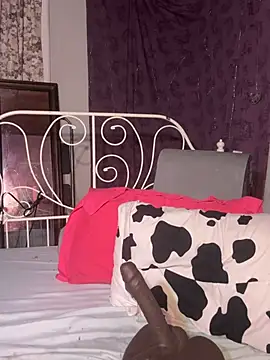 Cowslut - Clap titties @ goal