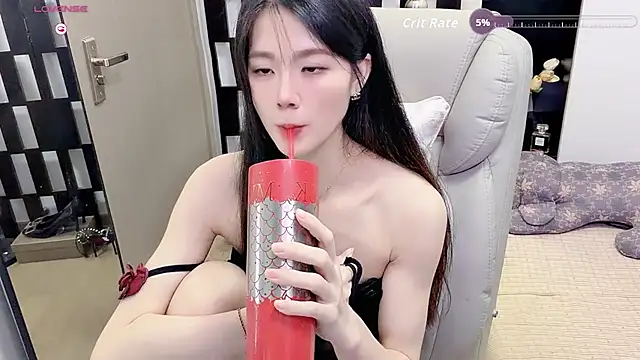 Yueyue-MM - 小粉塞入3分钟