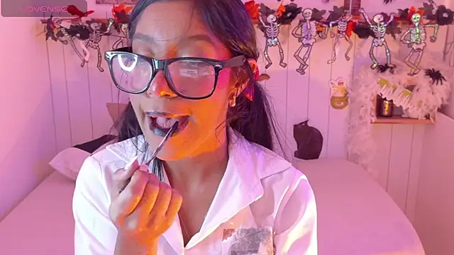 Ebony_Leyla - suck the tip 🍆