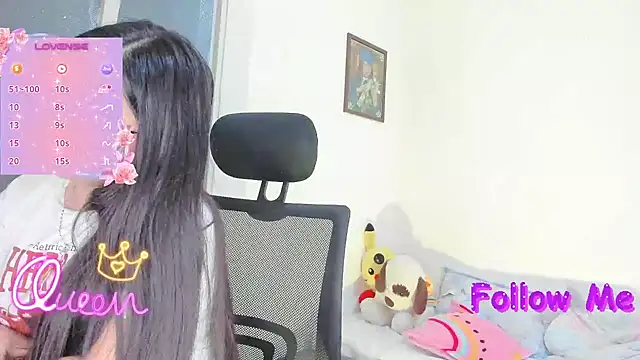 Litle_mily_ - 2 fingers in pussy