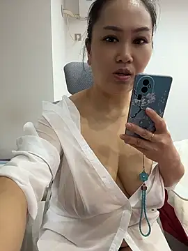 Yinghua2026 - 手指和小粉同时插逼喷水