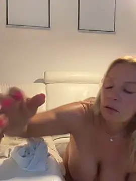 Sissytrainz - Dildo mélytorok