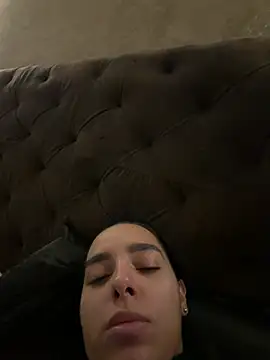 ValentinaMilanX_ - sucking a dildo + spitting
