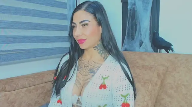 EmiliMontero - Striptease, dance, suck and deepthroat