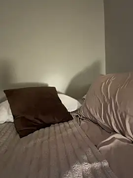 Petite_Baddie - Panties off, LT gets toy contrl