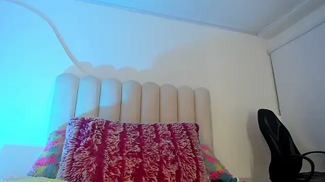 SammiraMorgan - Sexy dance off bra