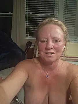 Penelopeplays - Play with titties