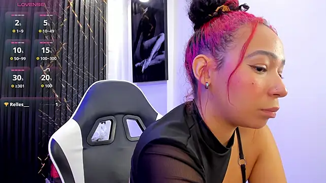 Chloe_iraide - Show boobs