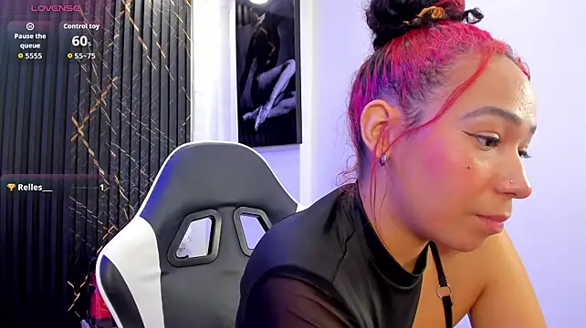 Chloe_iraide - Show boobs