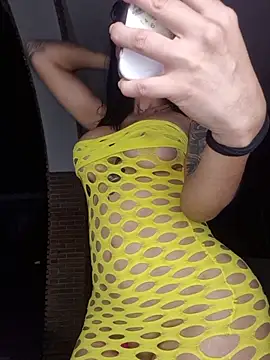 Tamyjenkins1 - Show tits outdoors