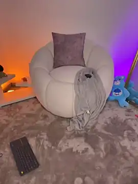 Miiel1_ - Rub Pussy Wet 🥵💦