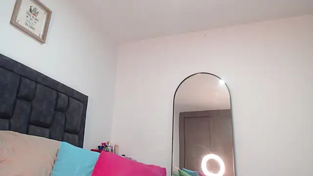 Ari_kanroji - SHAKING ASS