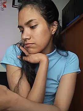 Amarilis_Lily - Show boobs, pinching nipples, spit them