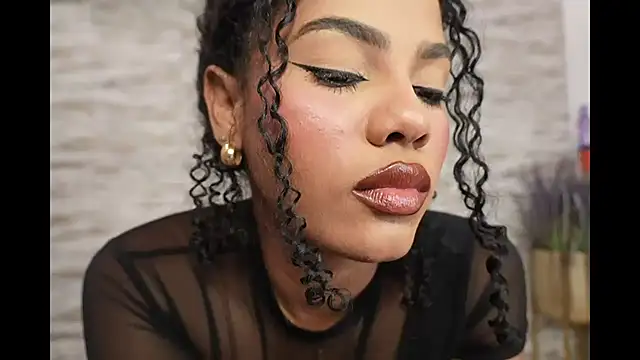HOTBLACKANDWHITE2 - SQUIRT