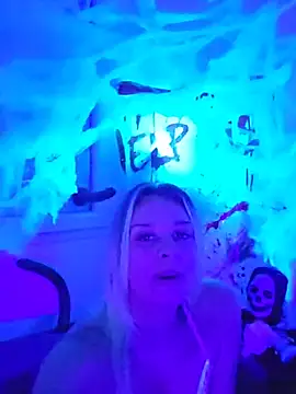 SpicyVicky - Squirt couloir immeuble 🤭🤭