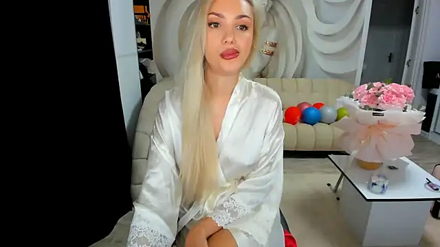 HaleySweet18's Live XXX Chat