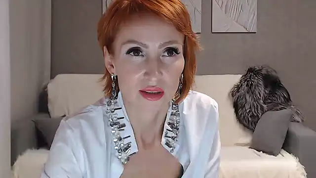 Miss_RedFoxy - I’ll be your naughty secretary..