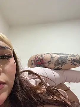 Daniela_ruizz - Show Titts