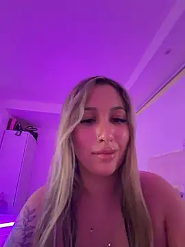 Mialunaxx - Baile desnuda y aceite 😍