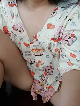EnzxMoon02 - Tease me in the yard.