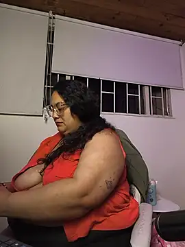 LindseyBBW - Shake the thick ass