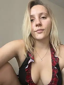 Ann_first_kiss - oil boobs