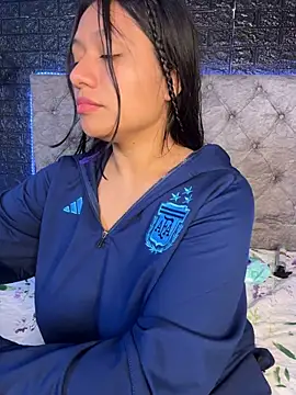Im_Little - show tits 🤭🤭