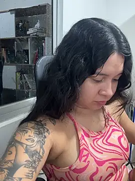 Pretty_Isadora - Silencio, personas cerca