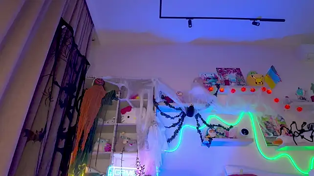 Anna_Prince - Ride a toy
