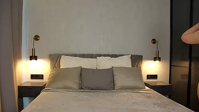 Kitty_Asstronaut - ride on dildo ass to cam