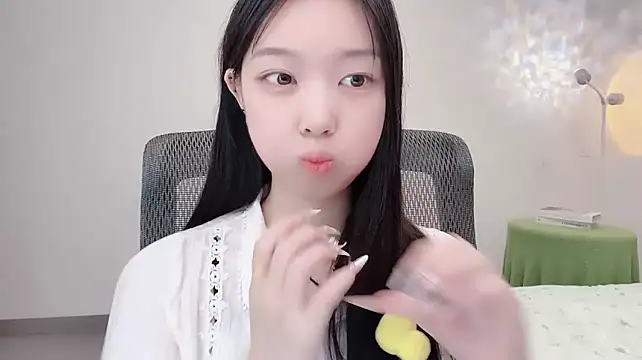 Yoyo33355 - 可爱女人^