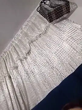 Shy_Velvet26 - My first Tokens ;)