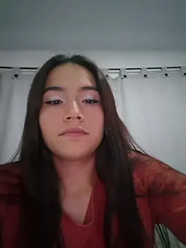 Emilly_gxx - Show tits