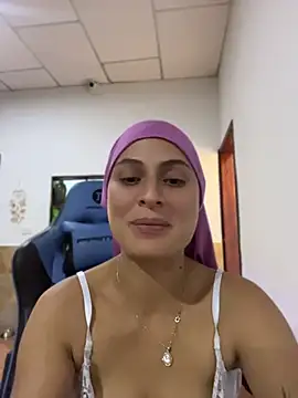 Aisha_k - Sexy booty oil massage
