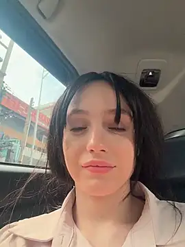 Lilonok - Show pussy