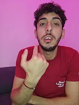 LeoyNicky98 - Open ass in 4 + oil 🍑 💦
