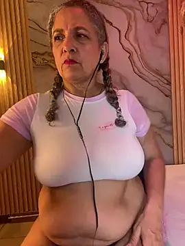 Misevie - doggy style + figer in pussy