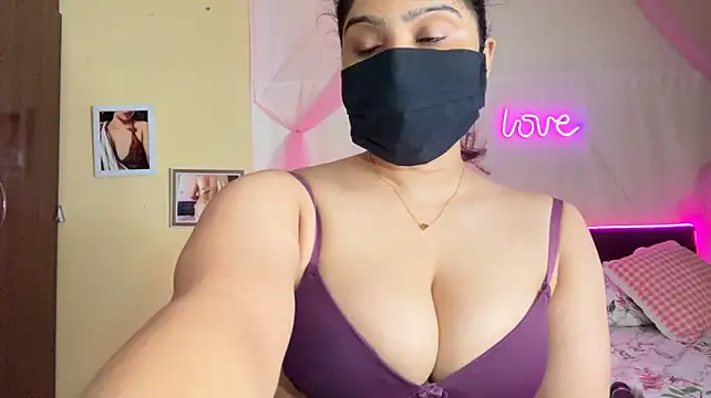 Cherry_jerry - candle wax on boobs