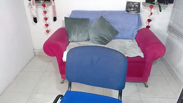 Sandyfuckass - play pussy and squirt