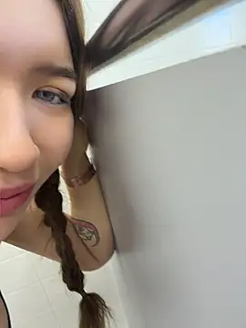 FlashTitsRoyal - GIVE AWAY PANTIES+FINGER IN PUSSY