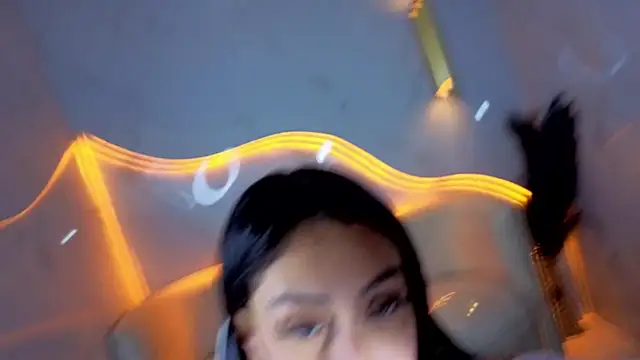 Tifany_Tx - 1 finger in ass