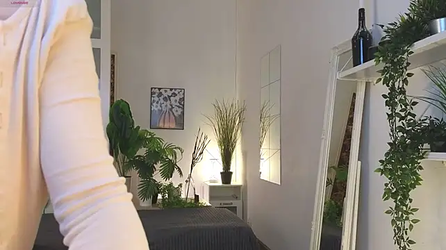 WendyDolie - Suck fingers