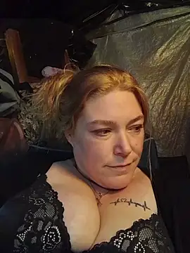 BettyandGold - Toy play