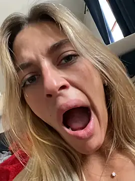 Bellalolahot