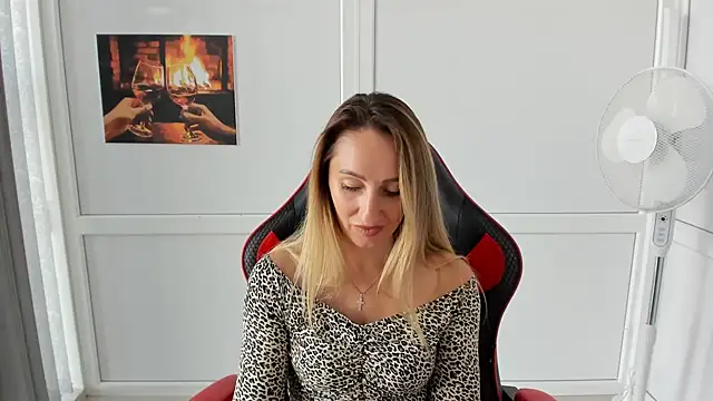 LilyDreamm - want to buy myself a lace sexy bodysuit