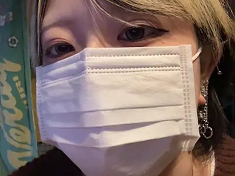 Ton__chan_ - Gパイの谷間ちらり