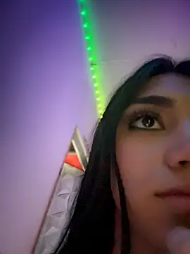 Nicolle_Quiintero - Blow job and saliva on my tits🍆
