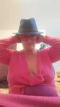 Hot-Muci - Naked show