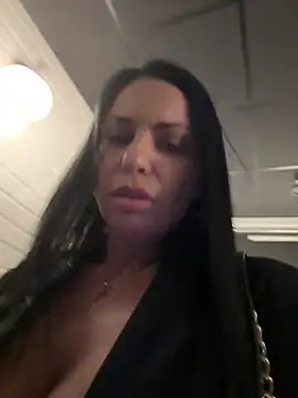 KimKelly13 - Fingers pussy Public 🤫🤫🤣🤭🦋