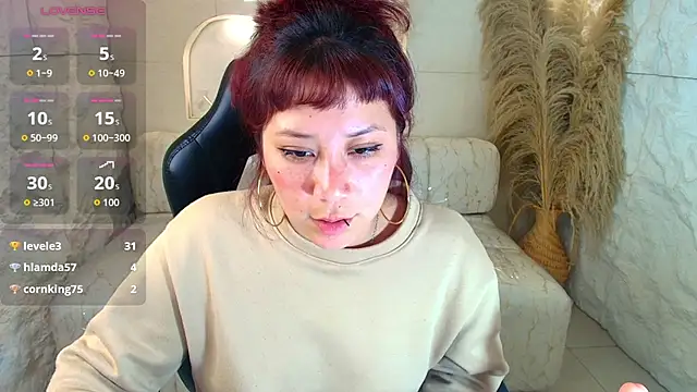 Valentina_r_ - naked doggy style